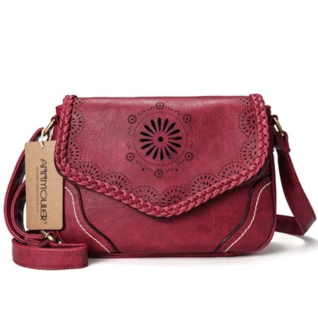 Sac à main bohème en similicuir texturé pour femme, élégant, parfait accessoire mode décontracté.