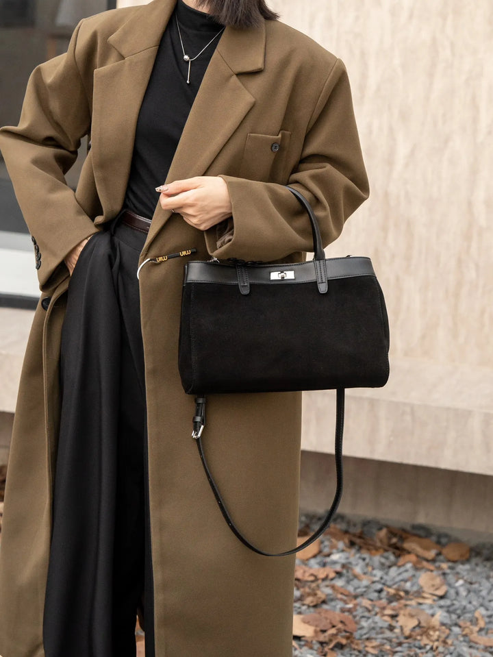 Sac à main femme en cuir daim vert forêt, design minimaliste, accessoire mode polyvalent