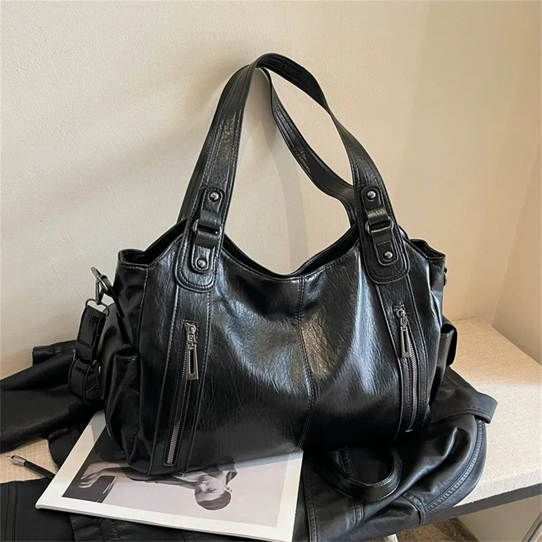 Sac à main femme Aliona couleur chocolat, bandoulière, élégance intemporelle pour toute occasion.