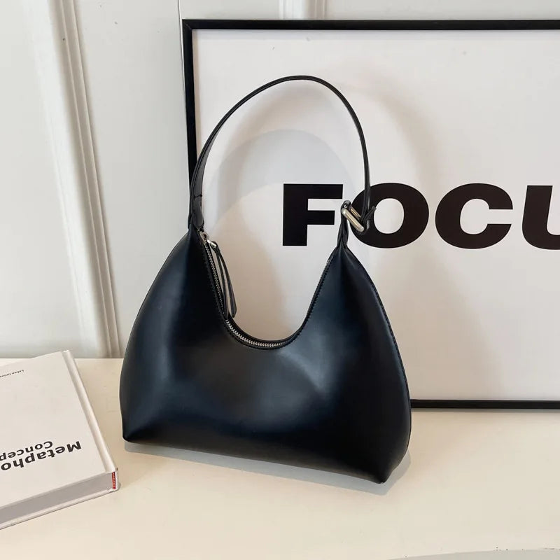 Sac hobo Anola, compact et stylé pour femme, en polyuréthane. Accessoire de mode élégant.