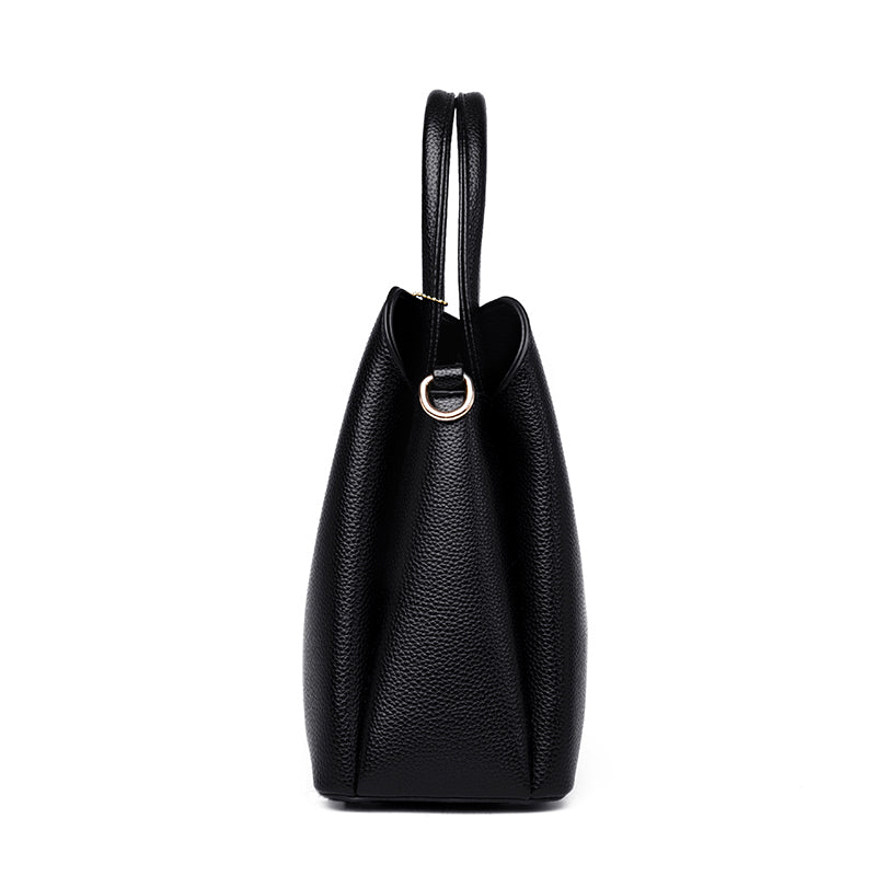 Sac femme noir élégant en cuir synthétique, idéal comme sac à main quotidien chic.