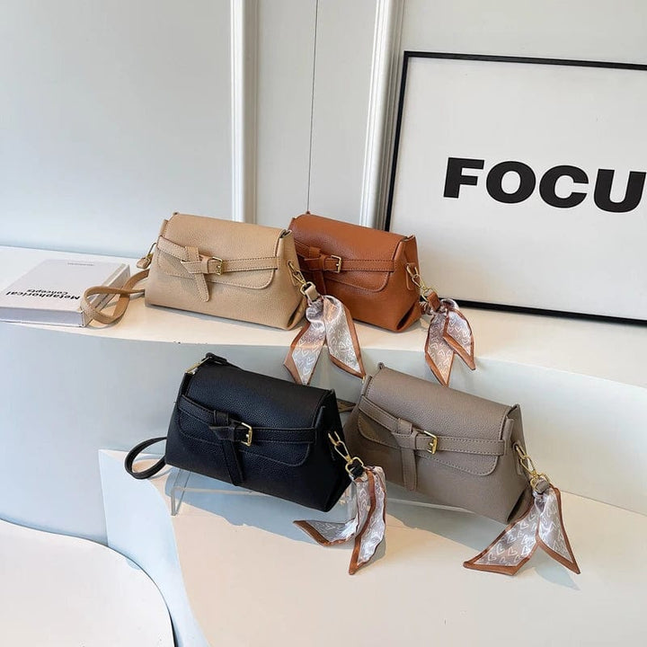 Sac élégant femme en cuir PU rouge, design compact, accessoire de mode polyvalent pour toutes occasions.