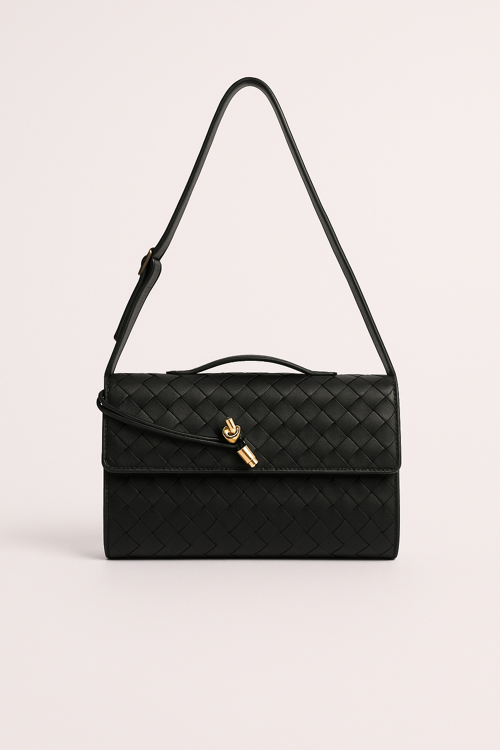 Sac à main femme en cuir tressé avec bandoulière, élégant et pratique pour usage quotidien.