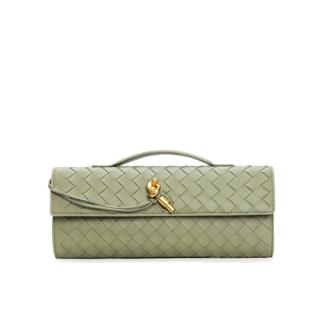 Sac à main femme en cuir tressé, avec détails soignés et bandoulière amovible.