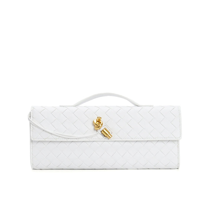 Sac à main en cuir tressé, idéal pour une touche de sophistication à votre tenue.
