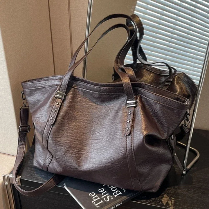Élégance Inka : sac à main femme grand format, cuir synthétique café. Idéal étudiante, spacieux pour cours.