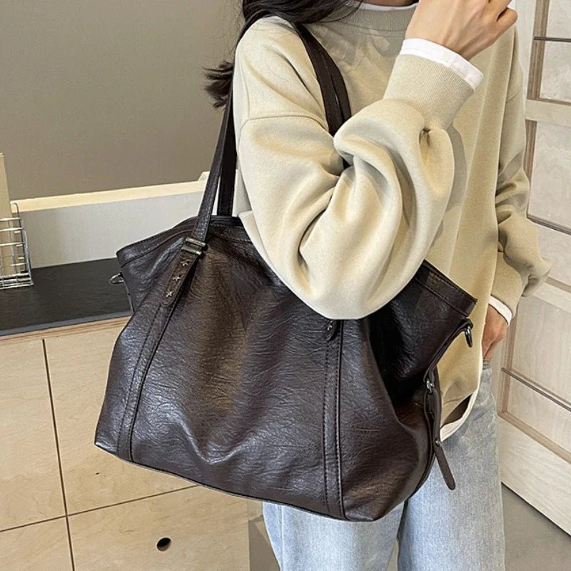 Sac de cours femme grand, élégant, en cuir synthétique marron Inka. Spacieux pour étudiante lycée/université.