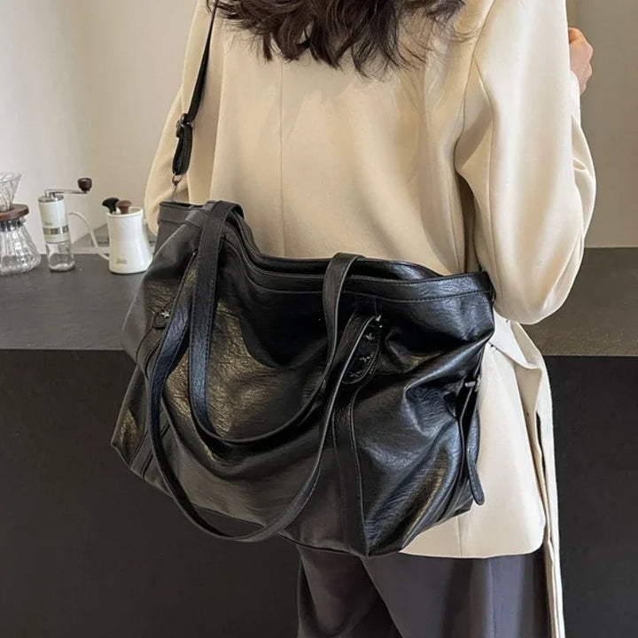 Sac cabas Inka pour femme, grand format élégant, disponible noir ou marron. Parfait pour étudiante, cours.