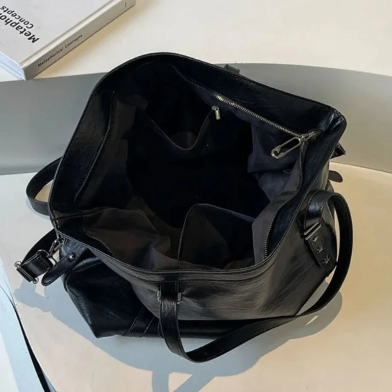 Sac femme Inka spacieux, grand format en cuir synthétique. Élégant fourre-tout pour cours, lycée/université.