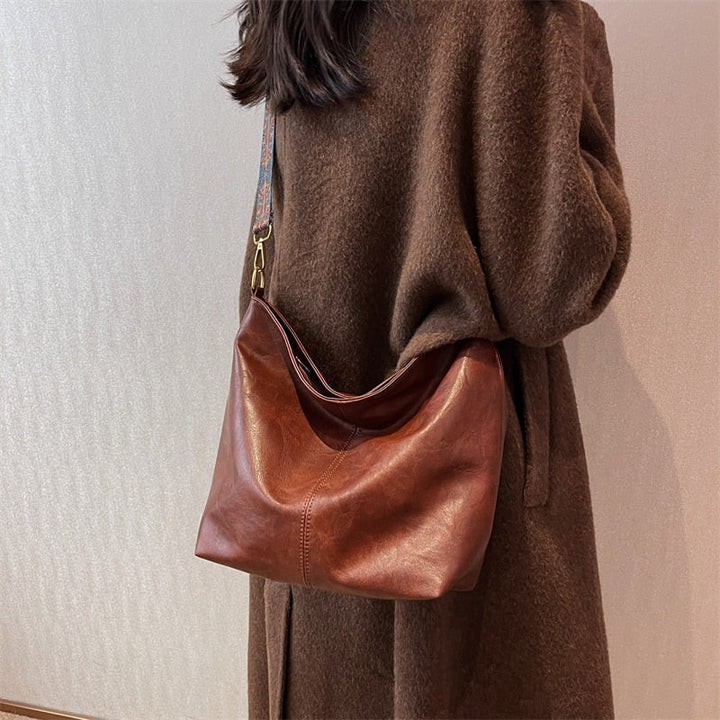 Sac à main en cuir vegan pour femme, élégant et durable. Un accessoire de mode éthique et raffiné.