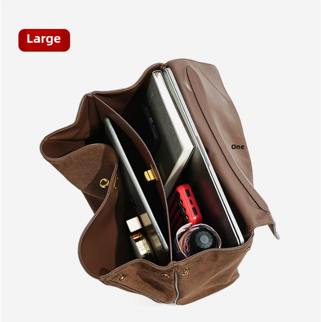 Sac à main femme en daim souple couleur café, élégance et confort réunis, pour toutes vos tenues.