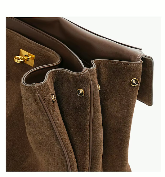 Sac cabas bandoulière femme en daim caramel, polyvalent pour tous les styles, idéal pour la ville.