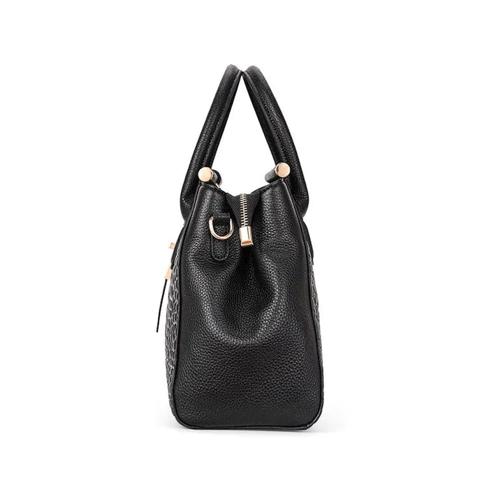 Sac à main élégant femme en similicuir croco noir, vue de côté avec poches intérieures