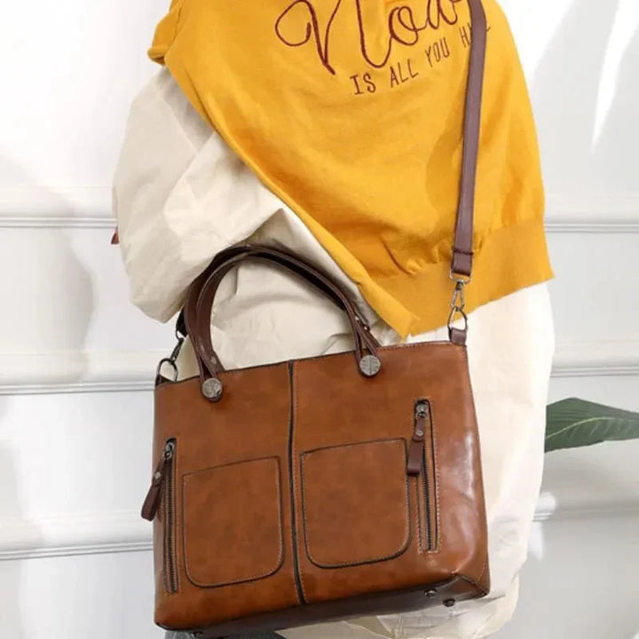 Sac à main brun élégant pour femme, moderne et tendance, parfait pour toutes occasions.