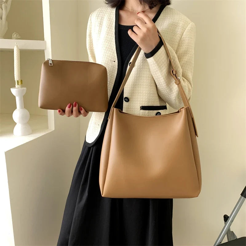Sac à main femme, accessoire mode intemporel, conjuguant élégance et praticité.
