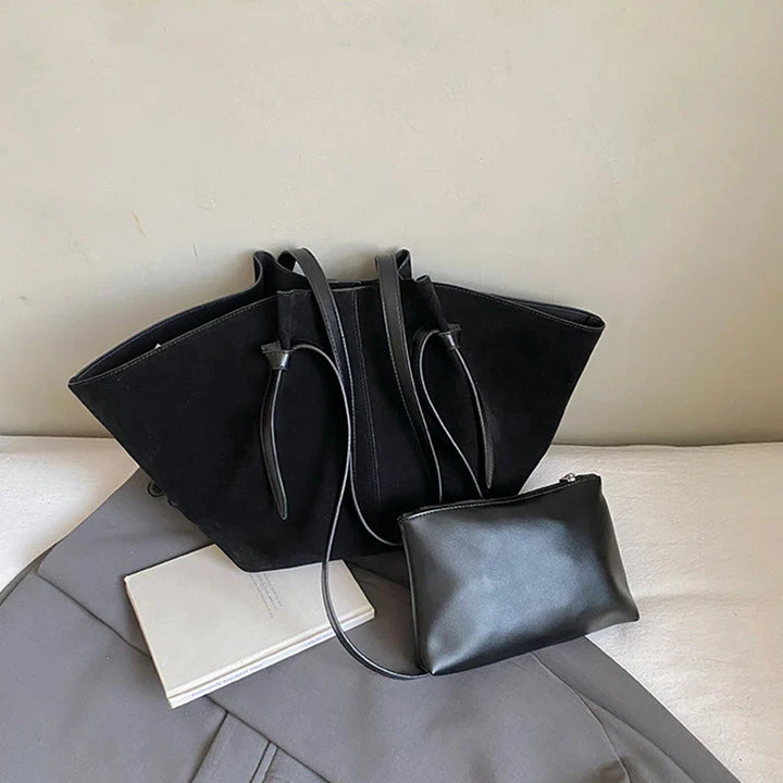 Sac d'épaule marron pour femme, grand format, en similicuir, alliant élégance et praticité au quotidien.