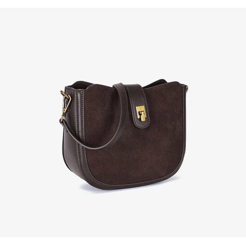 Sac à main en cuir de qualité, spacieux et chic, parfait pour femme active.