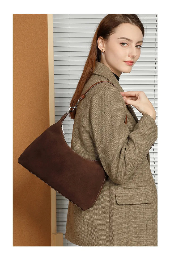 Sac à main élégant femme bi-matière cuir & daim. Chic, ton marron & lie de vin.