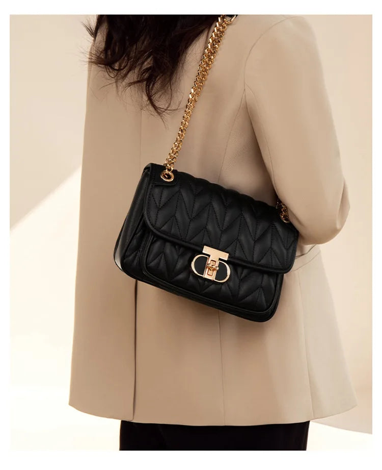 Sac à main matelassé noir en cuir PU pour femme, élégant et chic, avec bandoulière dorée