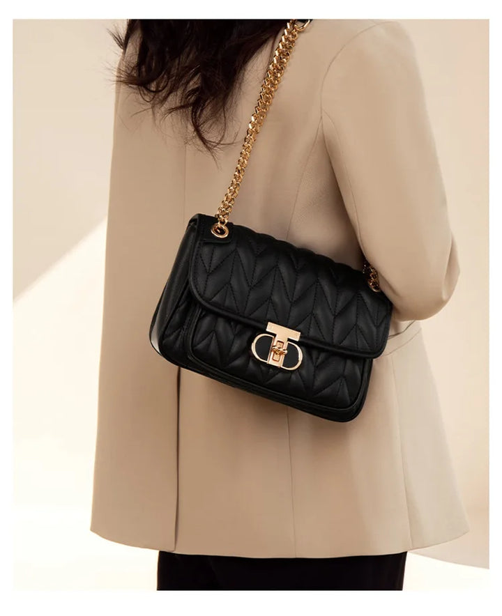 Sac à main matelassé noir en cuir PU pour femme, élégant et chic, avec bandoulière dorée