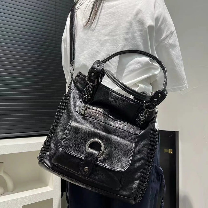 Sac à main noir synthétique pour femmes, solide, avec bandoulière réglable pour cours/travail.