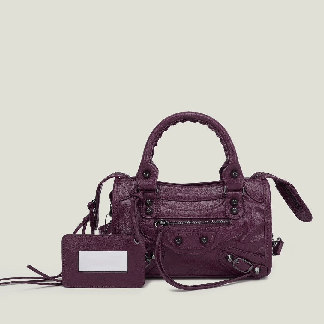 Sac femmes noir, versatile, pour toutes les occasions, jour et nuit.
