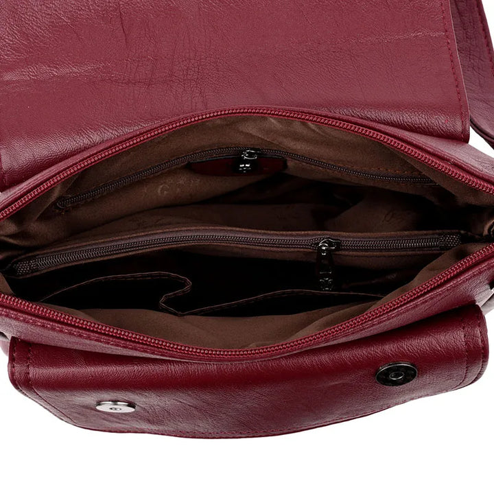 Sac épaule femme souple et moderne, en similicuir de qualité, accessoire mode indispensable.