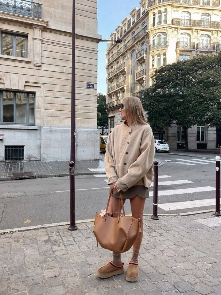 Sac femme vintage chic, fourre-tout surdimensionné, accessoire mode incontournable et spacieux.