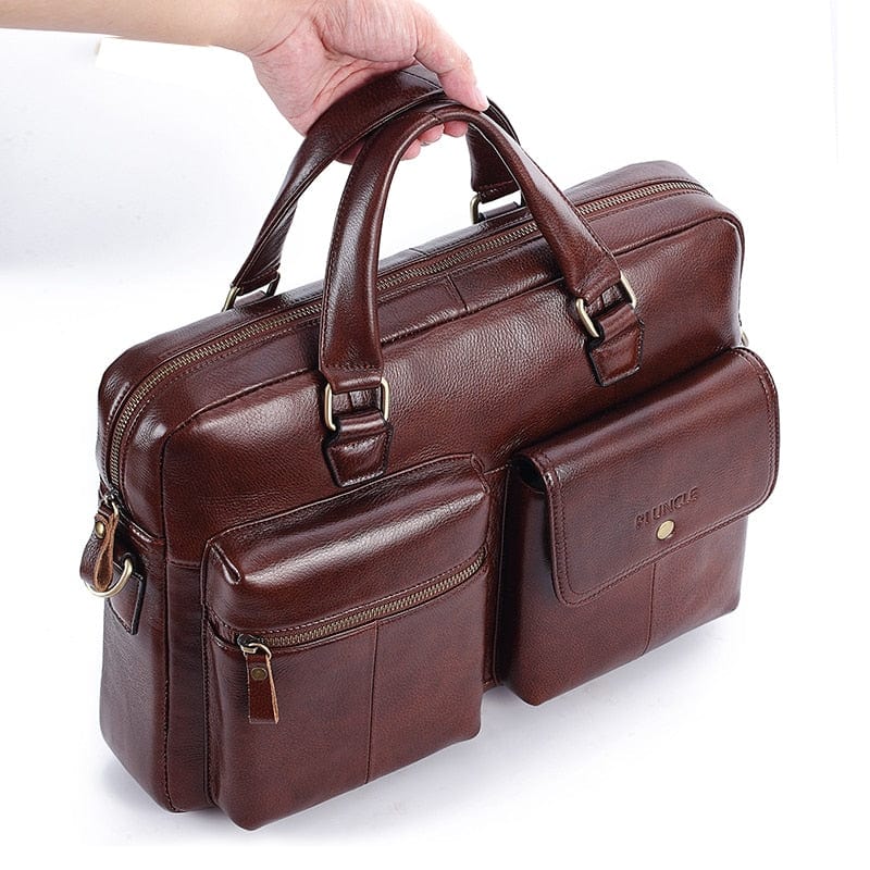 Sac ordinateur homme en cuir véritable marron, parfait pour transporter un portable au travail ou en voyage.