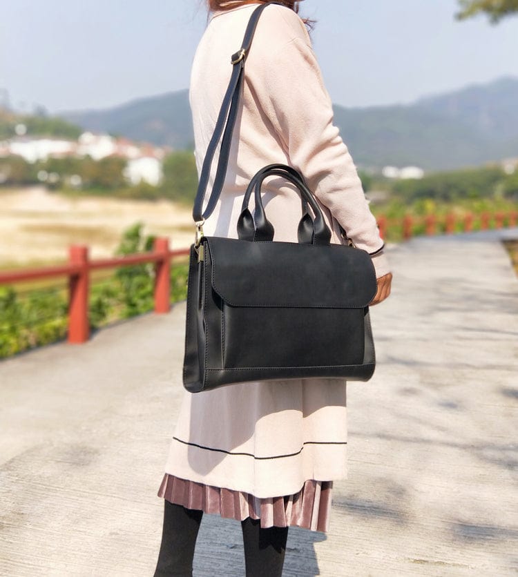 Sac professionnel élégant en cuir PU marron, grande capacité pour femme.