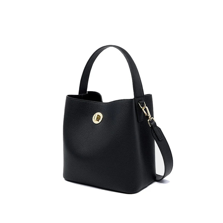 Sac à main seau en cuir beige, élégant et idéal pour le quotidien ou les soirées. Accessoire femme polyvalent.