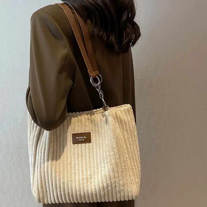 Sac shopper beige en velours côtelé, sac à main élégant pour femme, grande capacité, mode et chic.