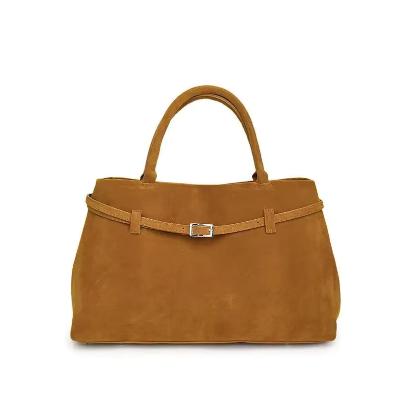 "Sac Victoire élégance végan en daim abricot, dimensions 38x16x25 cm, look raffiné pour femmes, luxe et fonctionnalité"