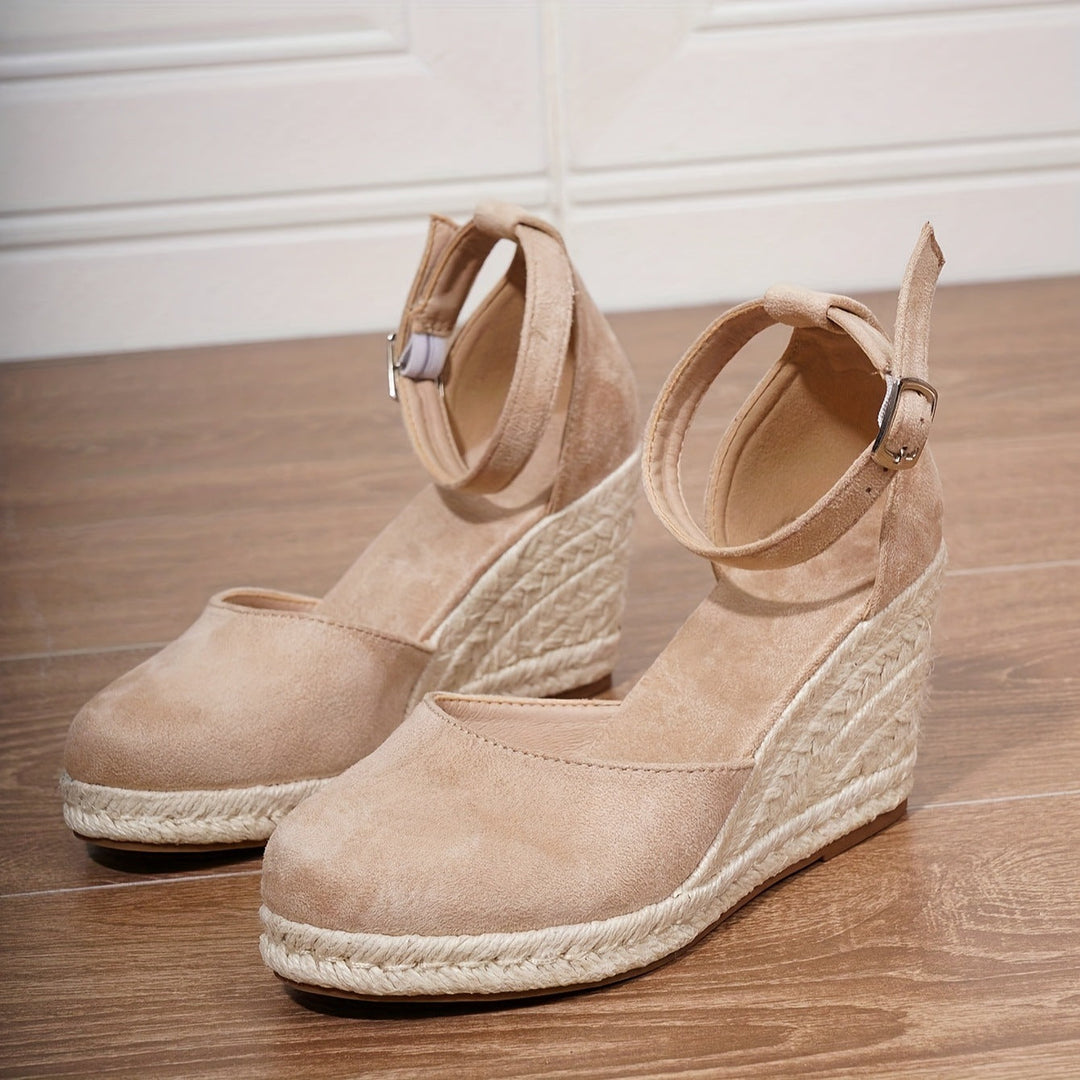 Sandales espadrilles compensées femme, élégantes et polyvalentes, talon confortable, parfaites pour la mode d'été.