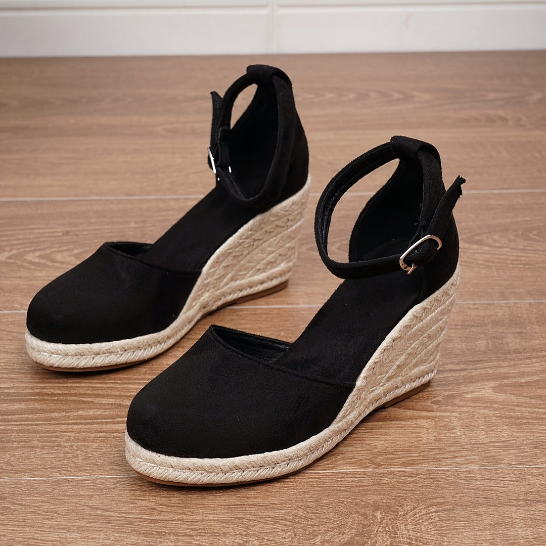 Sandales compensées femme avec bride cheville ajustable, espadrilles à talon confort, idéales pour un look été chic.