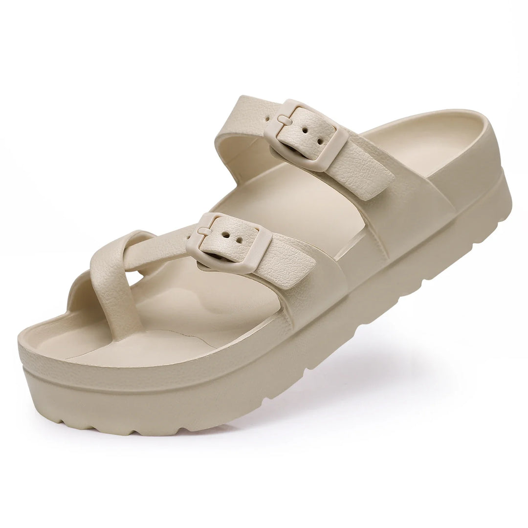 Sandales confort femme, soutien voûte plantaire, idéales pour soulagement quotidien et bien-être des pieds en été.