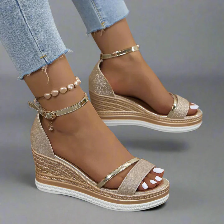 "Sandales confortables Sana élégantes pour femmes, design raffiné, idéales pour toutes occasions et tenues variées."