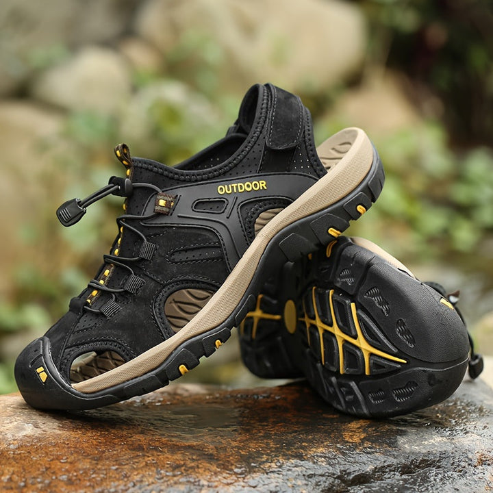 Chaussures de plein air homme en cuir, sandales durables pour randonnée et confort estival.
