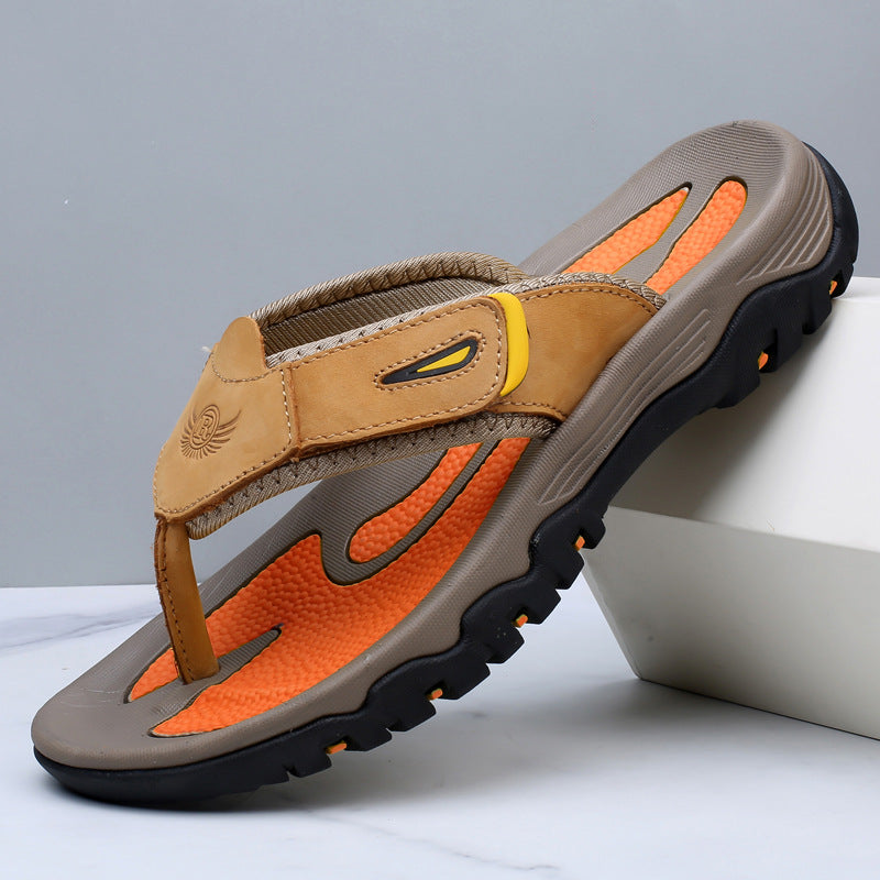 Chaussures plein air confortables pour hommes, sandales robustes avec soutien pied pour aventure et marche.