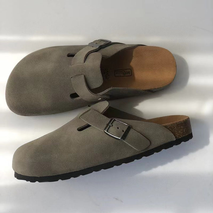 "Sandales en cuir unisexe élégantes, design moderne, confortables et durables, idéales pour tenues formelles ou casual."