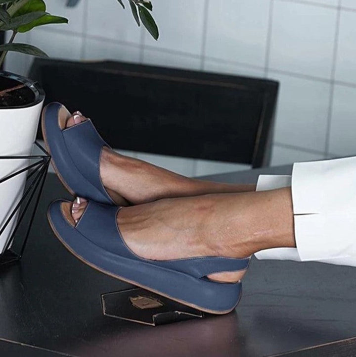 Sandales femmes, soutien voûte plantaire ajustable, confort optimal.  Design élégant et respirant.