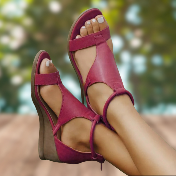 Sandales femmes vintage orthopédiques. Cuir, confort optimal, style élégant.