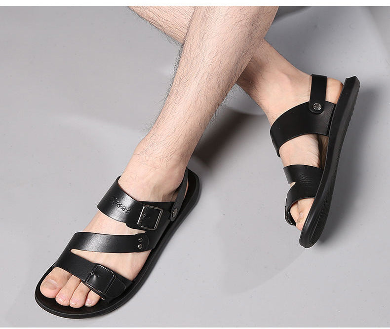 Sandales homme cuir fendu réglables, boucle métal, semelle rembourrée, couleur marron ou noir, confort et style quotidiens.