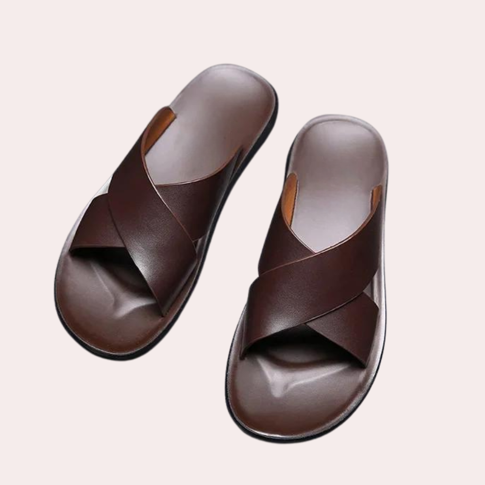 Sandales homme été en cuir. Design élégant et confortable, lanières croisées.  Idéales pour l'été.