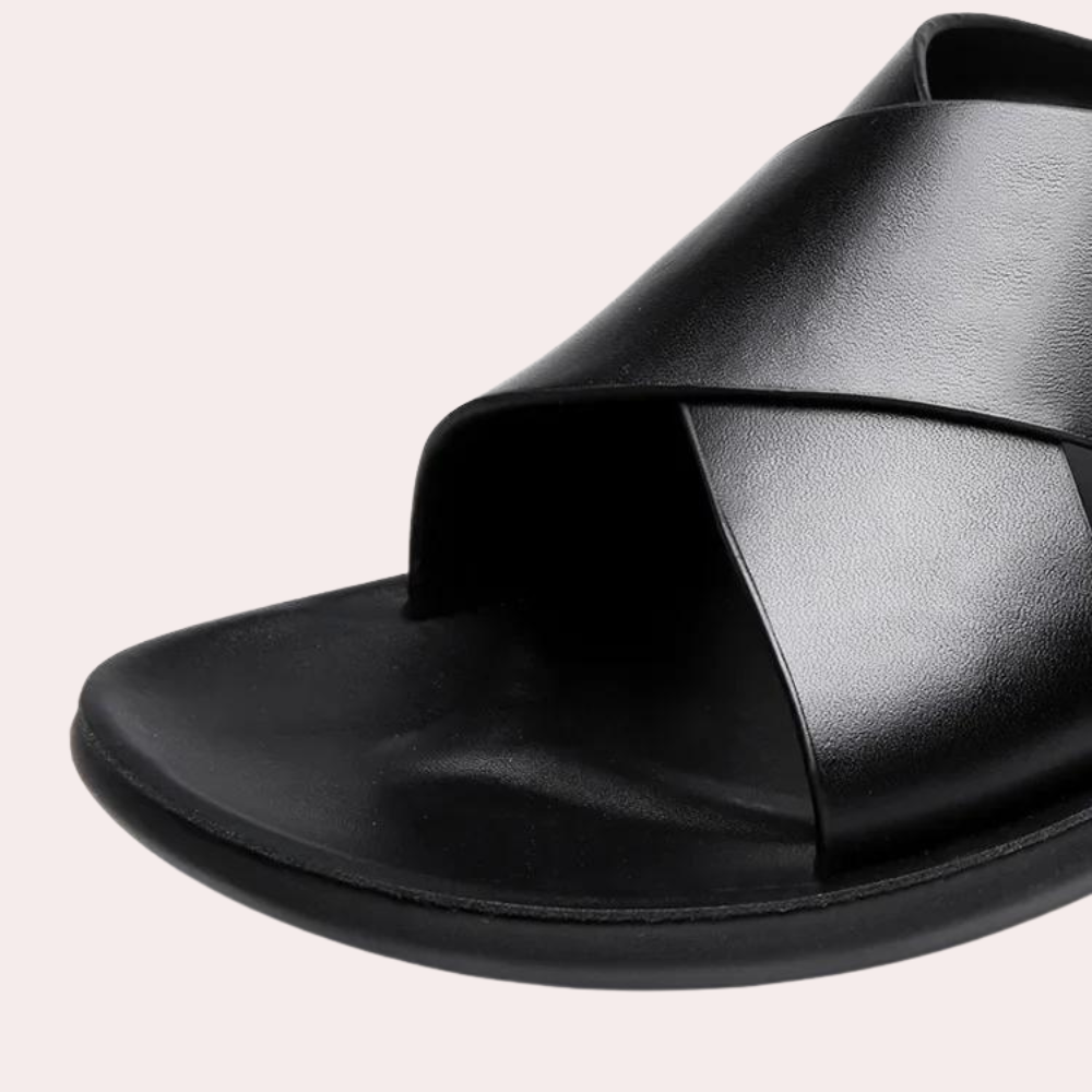 Sandales homme été en cuir. Design élégant et confortable, lanières croisées.  Idéales pour l'été.