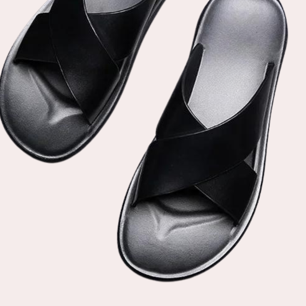 Sandales homme été en cuir. Design élégant et confortable, lanières croisées.  Idéales pour l'été.