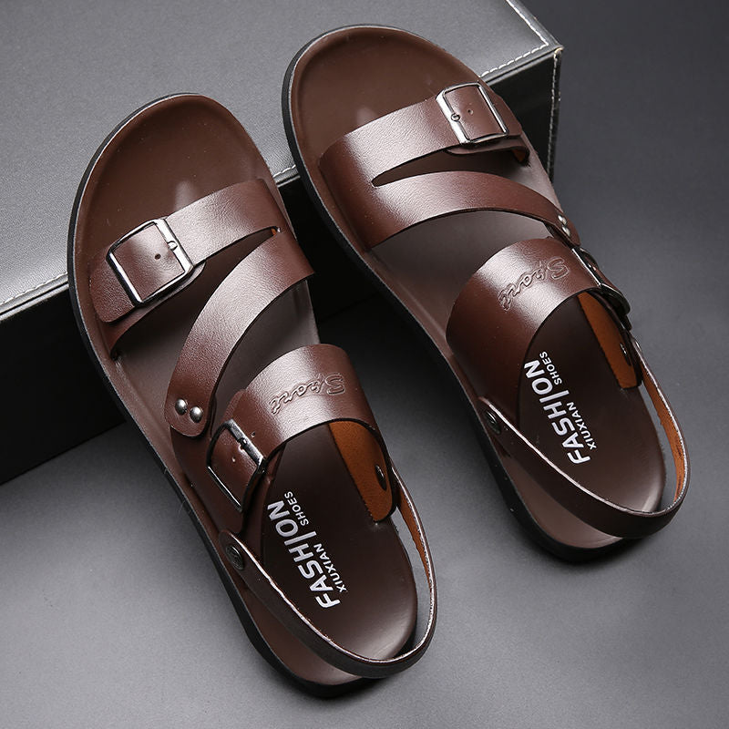 Sandales homme confortables pour la plage et les vacances d'été, avec leur boucle ajustable. Style décontracté.