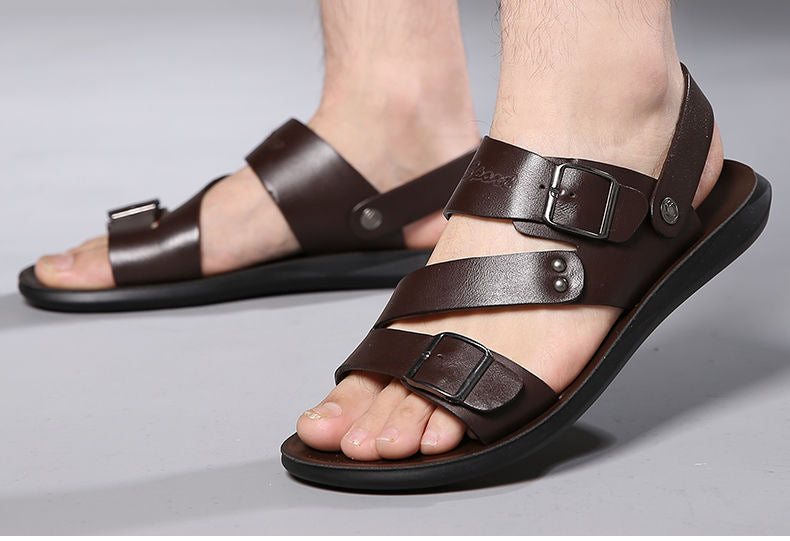 Sandales homme décontractées pour l'été, au design élégant et confort optimal, parfaites pour la plage.