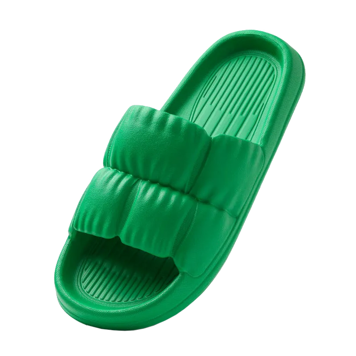 Sandales à plateforme nuages, légères et confortables, design moderne unisexe pour une détente estivale.