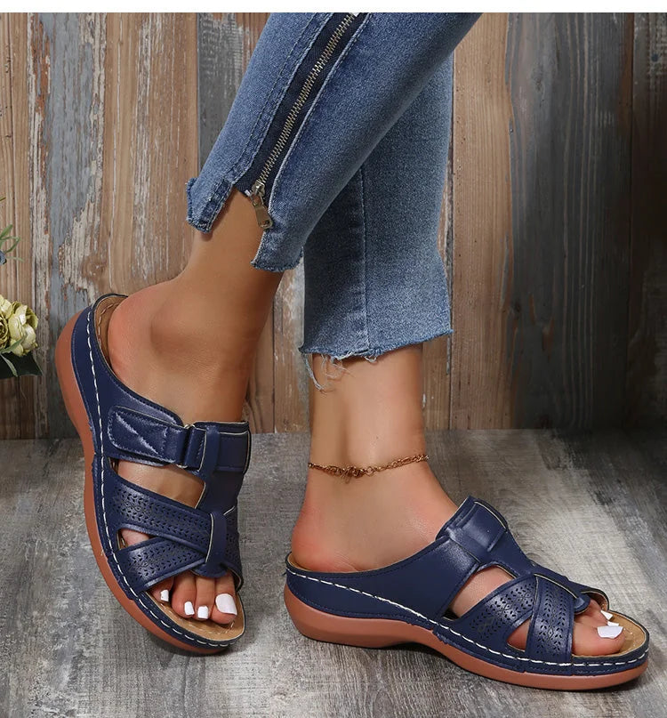 Soulagez la douleur aux pieds avec ces sandales orthopédiques femmes. Confort premium et soutien triple arche pour le bien-être.